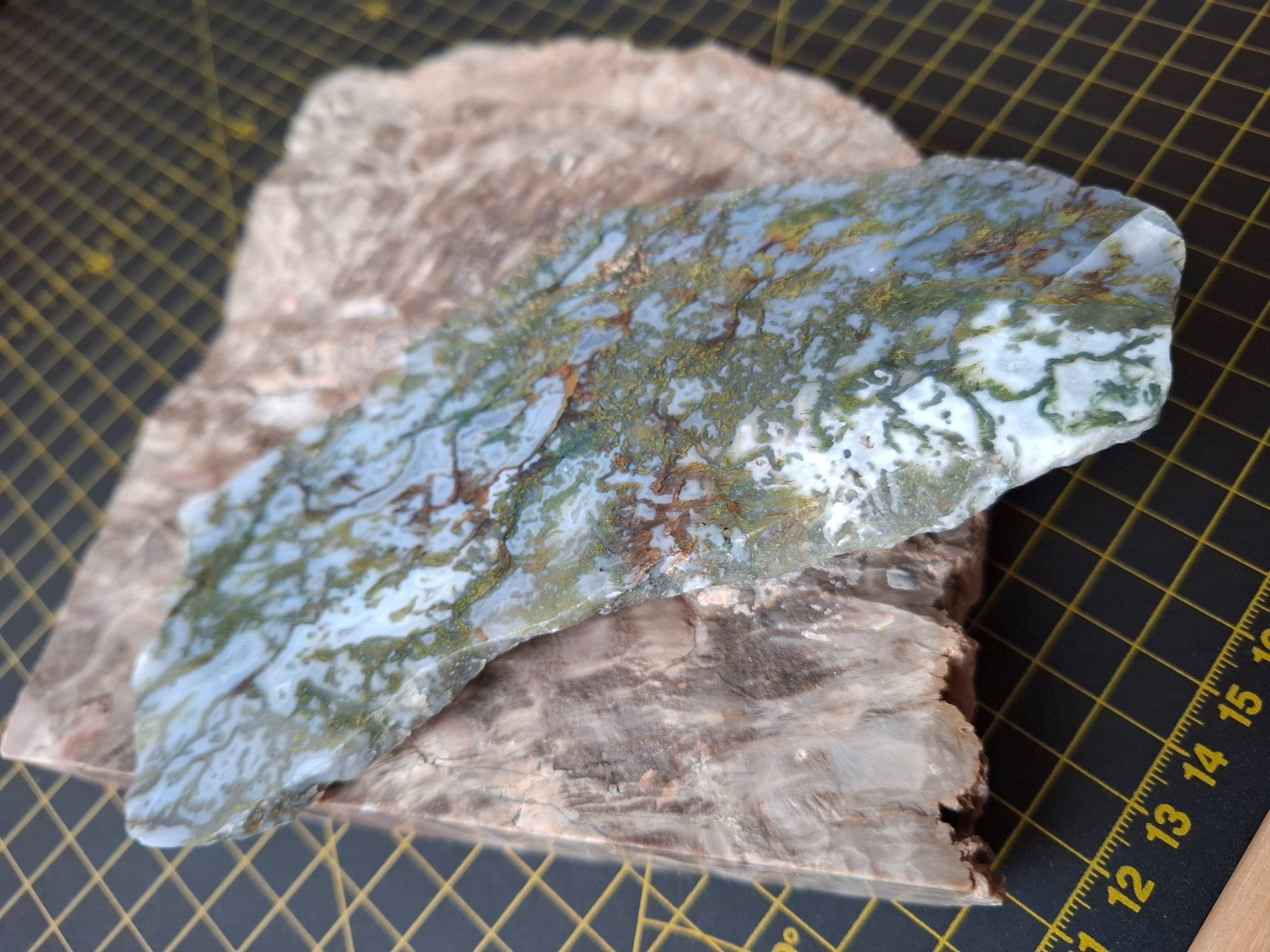 Mineralien & Heilsteine: Moosachat- Platte – Gebraucht aus Zwieselberg von Halifaxmendusli 1