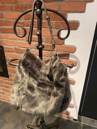 Handtasche