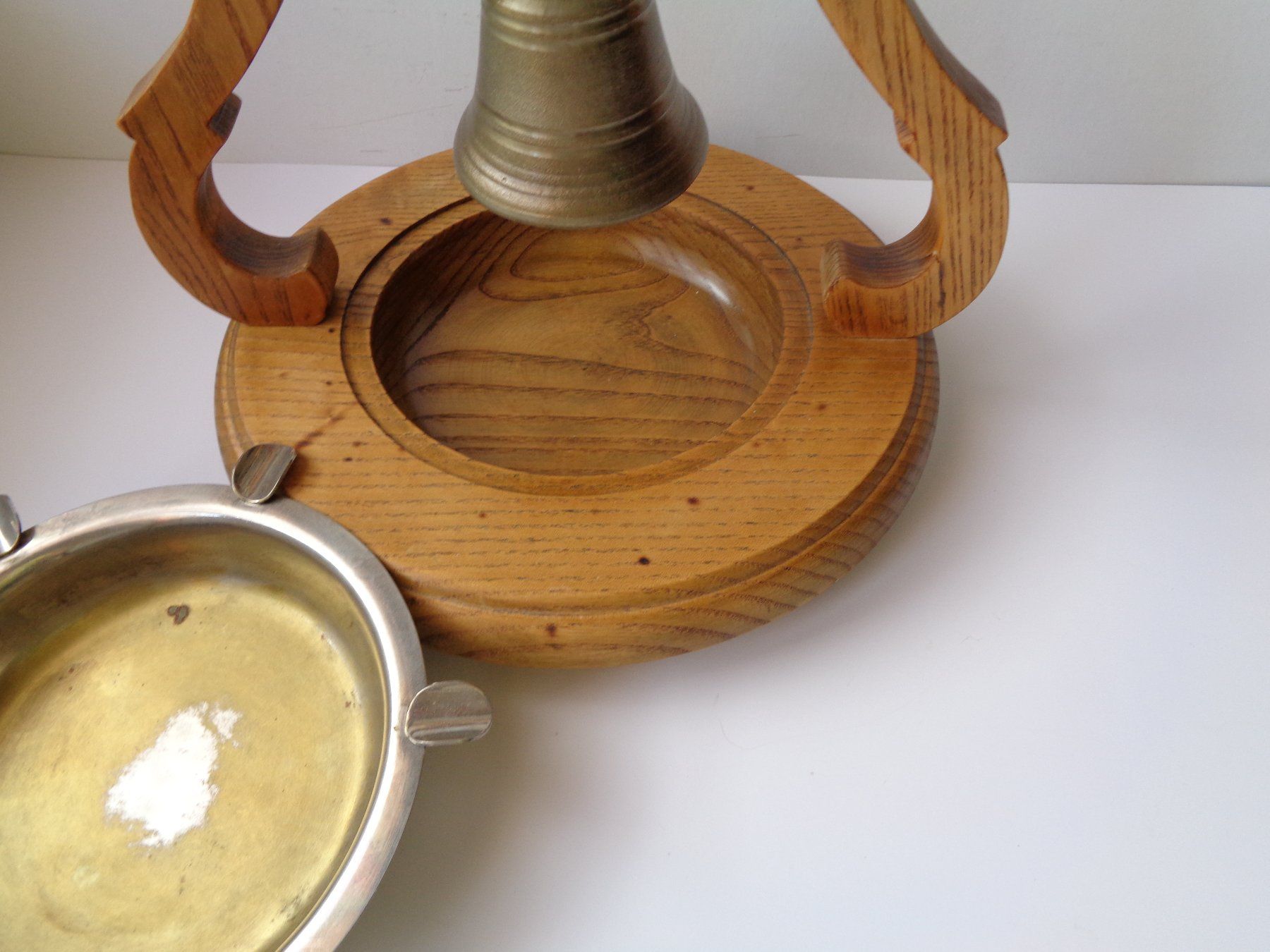 Portacenere: ALTER STAMMTISCH ASCHENBECHER MIT GLOCKE – Usato da Henggart venduto da Pascha22 2