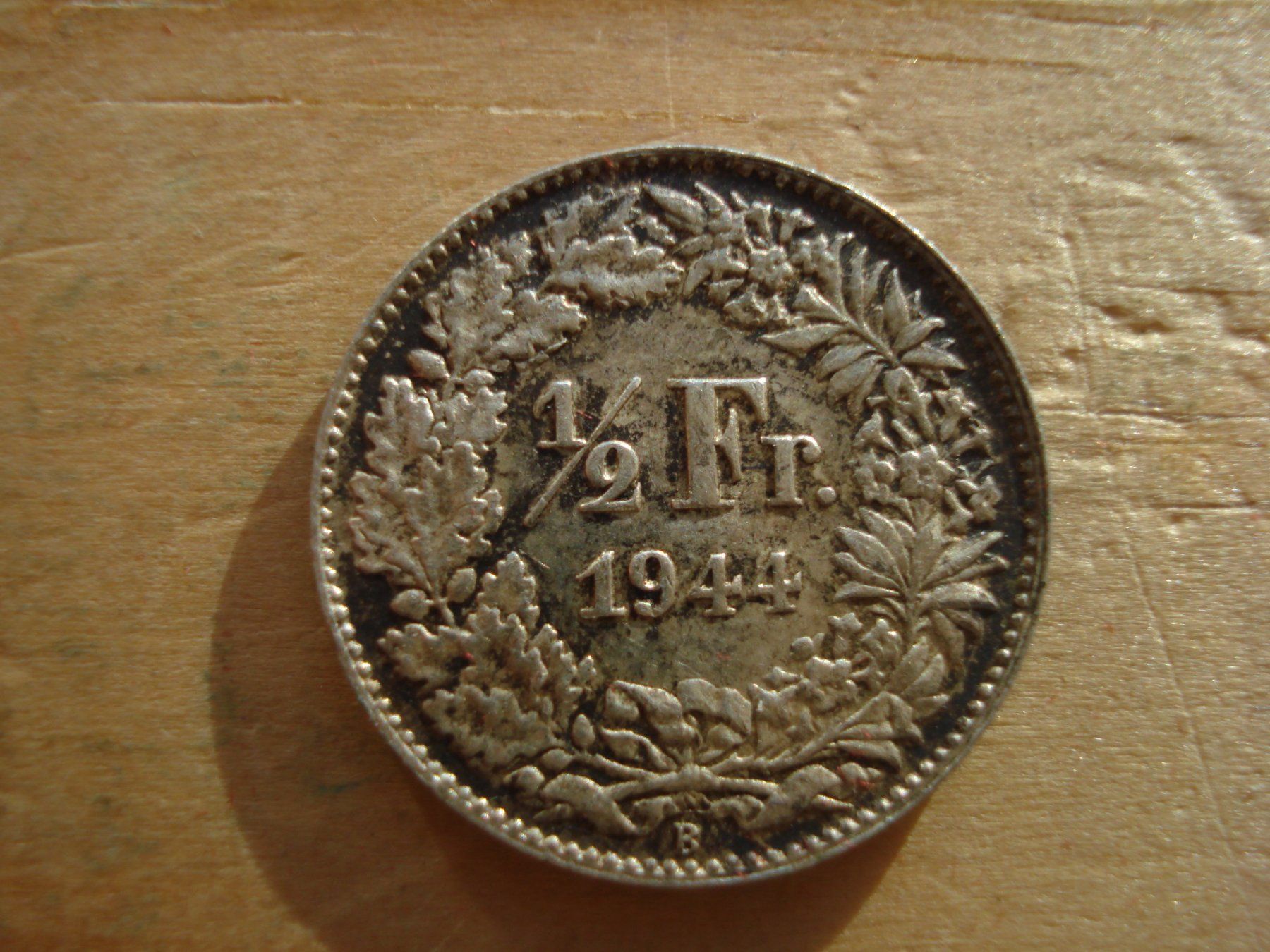 Tutti le monete: (S) 1/2 Franken 1944 UNZ- – Usato da Erlach venduto da Net-Coins