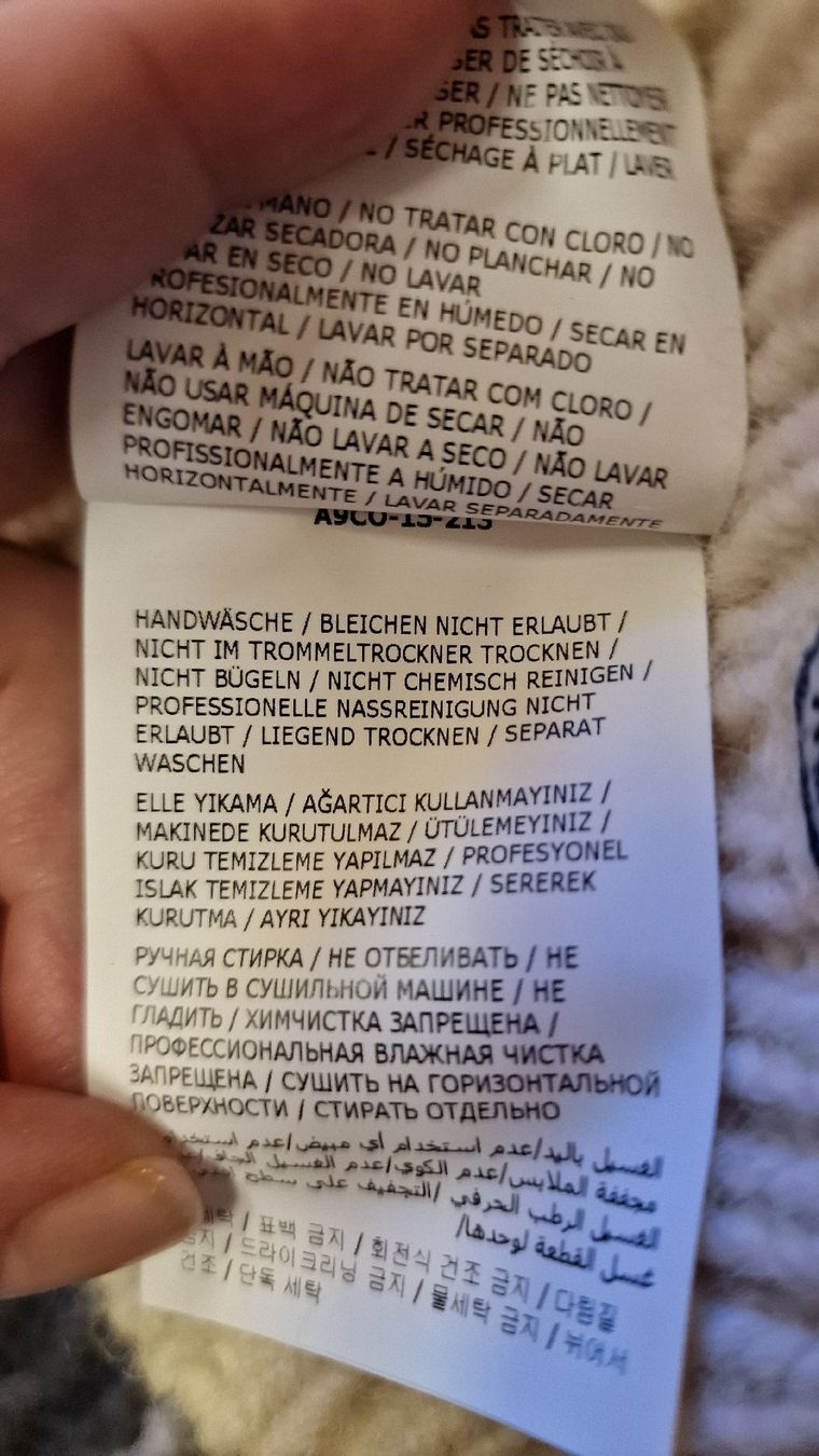Moncler Copricapi, berretti & cappellini: Beanie von Moncler – Nuovo (secondo la descrizione) da Ehrendingen venduto da leo875 5
