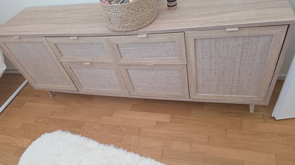 Set di tavolo e panche: Lounge und Sideboard  – Difettoso da Birrwil venduto da pet_r5fz 1