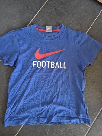 Nike Fussball T-Shirt Gr. M (140-152) blau Jungen