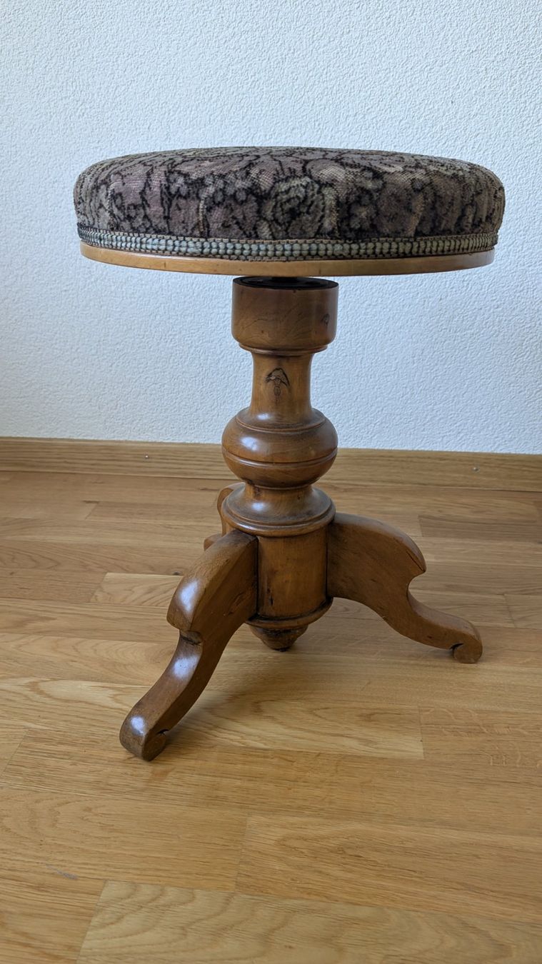 Sgabelli: Klavierhocker mit Stoffbezug – Usato da Ittigen venduto da stoney63 1
