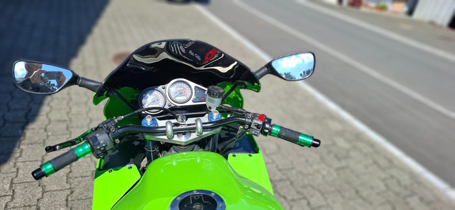 Kawasaki Strada: Kawasaki Ninja ZX9R – Usato da Greifensee venduto da Tom-Tom01 2