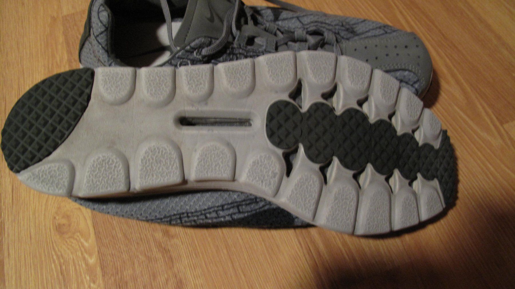 Scarpe da uomo: Original Nike Schuhe 42.5 – Usato da Berg TG venduto da Volker-Kampfgarten 1