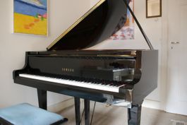 Yamaha Piano à queue noir poli modèle GH1 (161 cm) Japon
