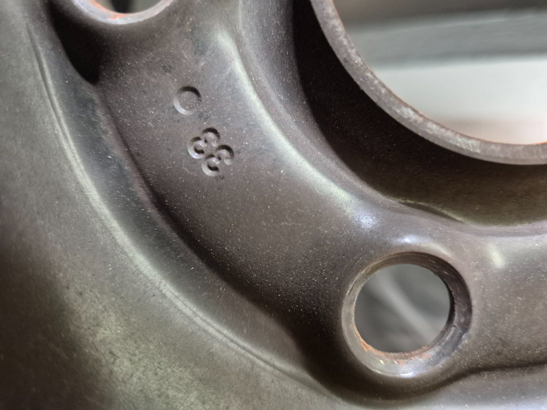 Volkswagen Felgen: Stahlfelgen Original VW 6x15 ET37 – Gebraucht aus Arlesheim von Bmw3204 2