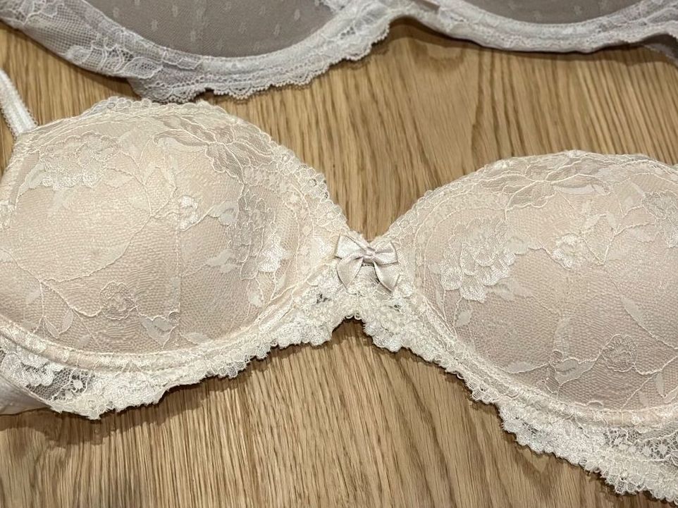 BH von H&M, Grösse 80B, Beige, Spitze (Gebraucht) in Rothenburg für CHF ...