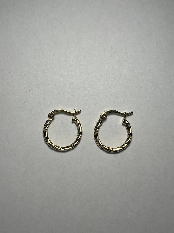 Ohrringe & -stecker: Hoops Gold – Gebraucht aus Birsfelden von tam_t8t8