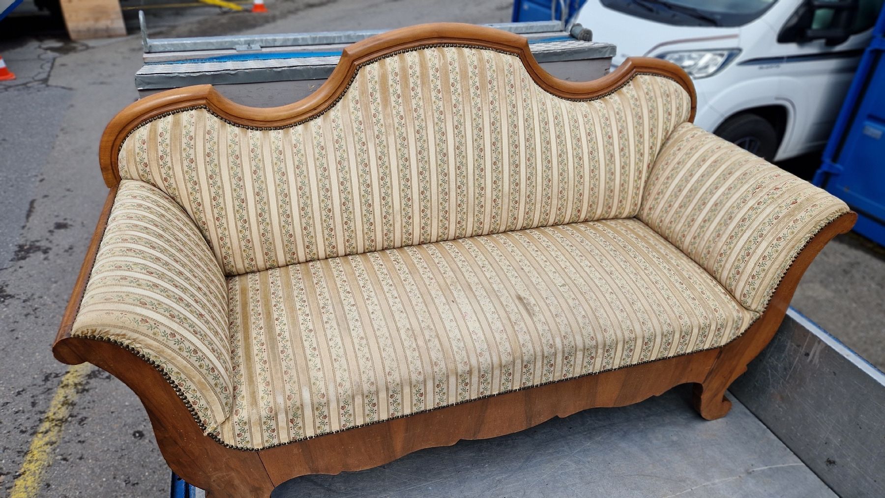 Divani: Antikes Sofa / Jugendstil Sofa / Restaurationsobjekt – Usato da Ennenda venduto da Mr.Alpen16536 6