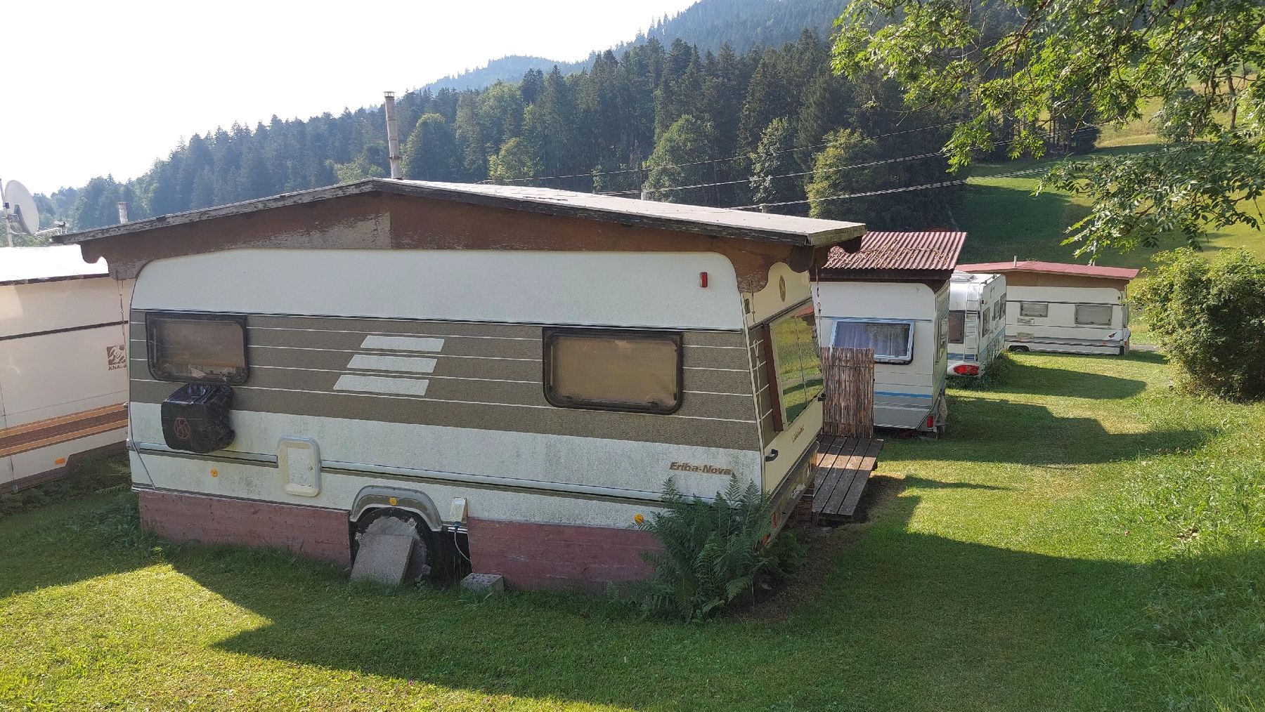 Mobile-home: Wohnwagen inkl. Anbau & Sitzplatz – D'occasion à Urdorf par fra_2bb7 1