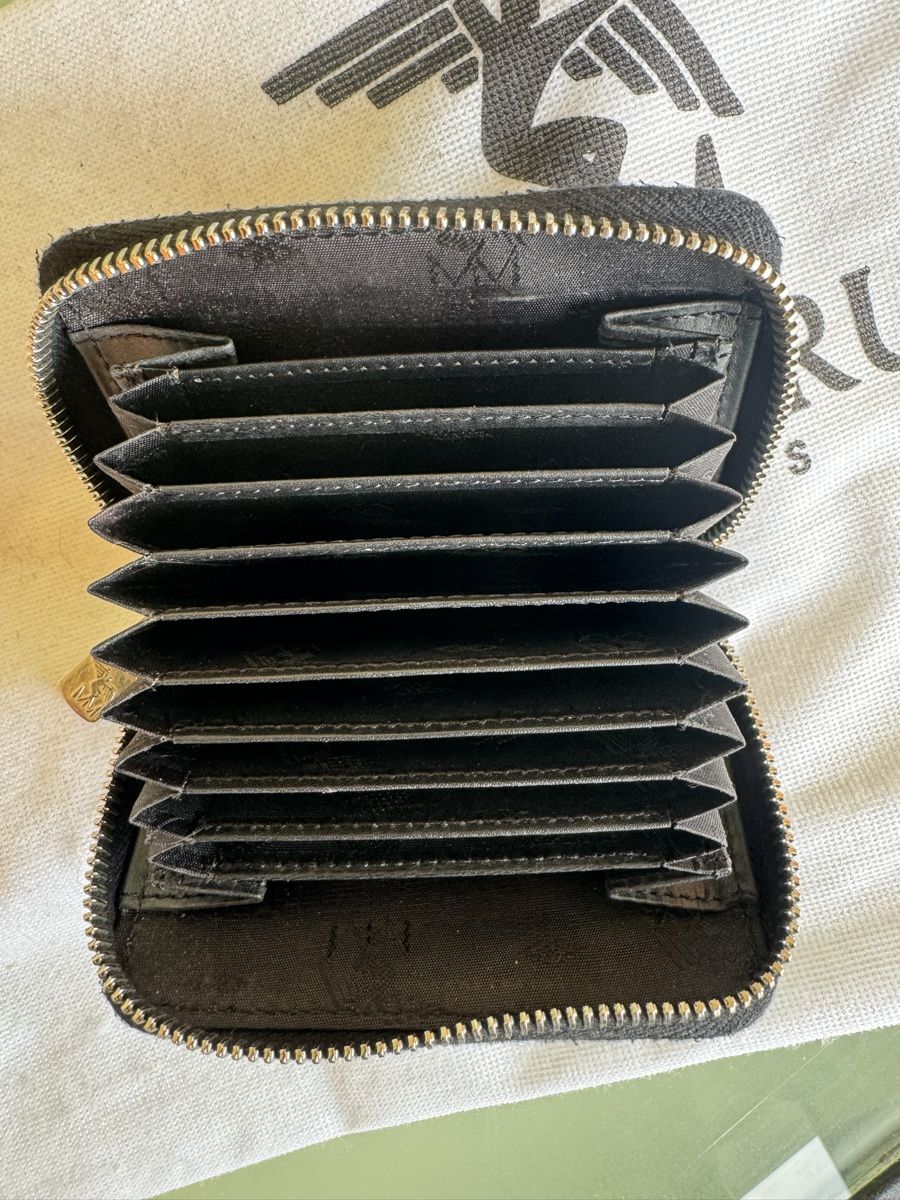 Altro in  Abbigliamento & Accessori: Schwarzes Kartenetui von Maison Mollerus – Usato da Bösingen venduto da Aaurora 2