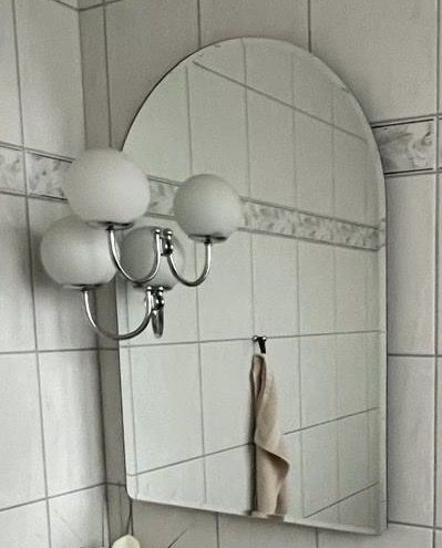 Specchi: Badezimmerspiegel mit Lampe – Usato da Anglikon venduto da Tanne1