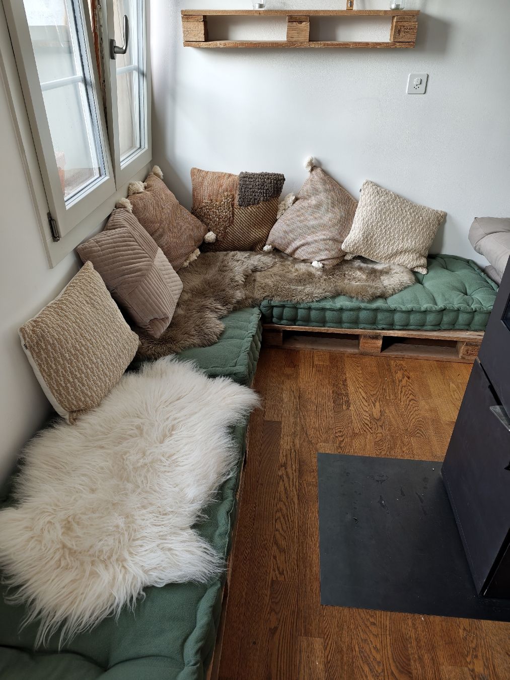 Sofas: Palettsofa  – Gebraucht aus Bern von dan_k6jl