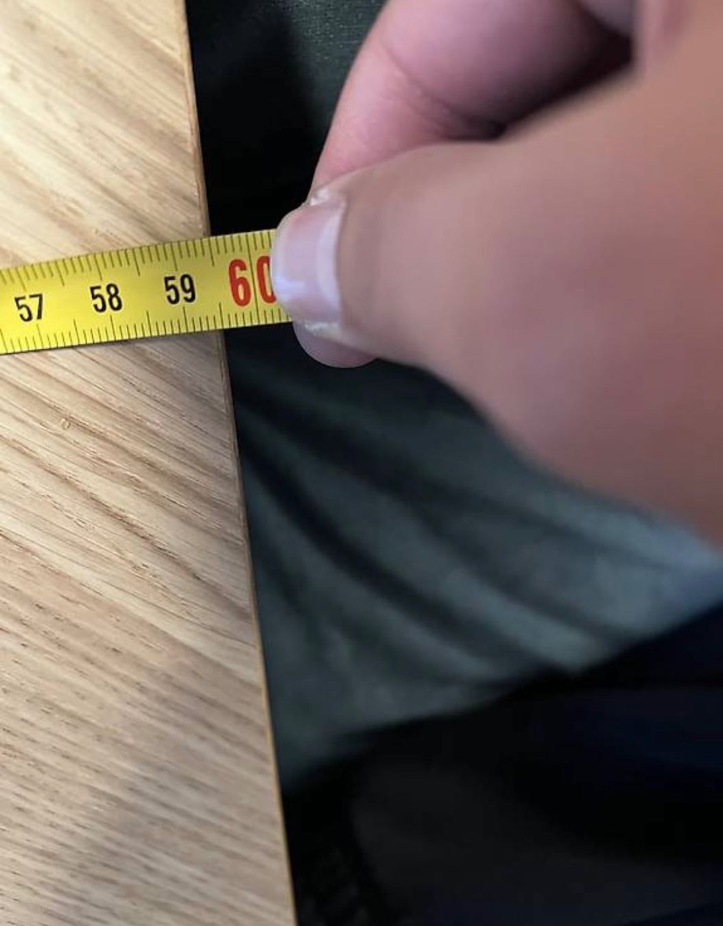 Articoli in legno: Ikea HEDEVIKEN Tür/Schubladenfront, Eichenfurnier, 60x38 cm – Usato da Schwerzenbach venduto da asn_7m7h 2