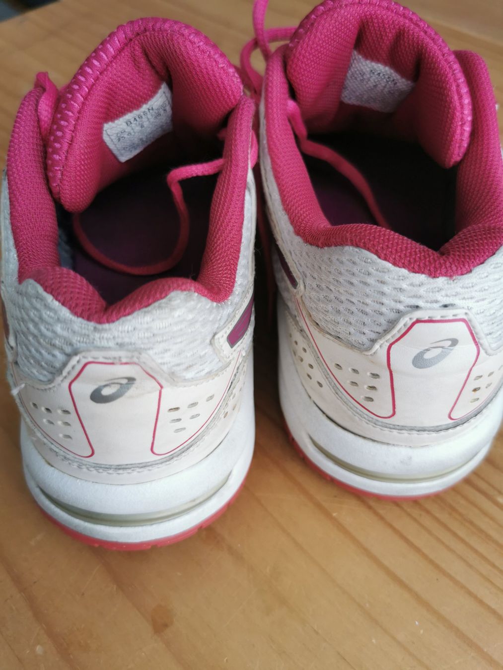 Asics Damenschuhe: Asics Gel, Grösse 39.5, B455N – Gebraucht aus Genève von GVMaam 2