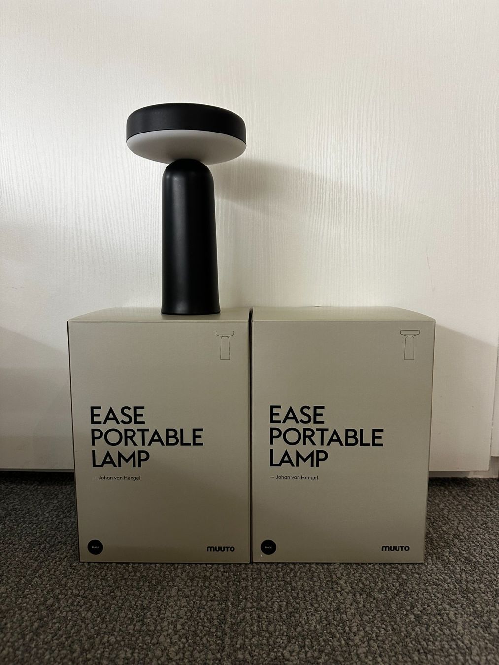 Muuto Lampade: Muuto Ease Portable Lampe, black, neuwertig! – Usato da Davos Platz venduto da Castywohnen