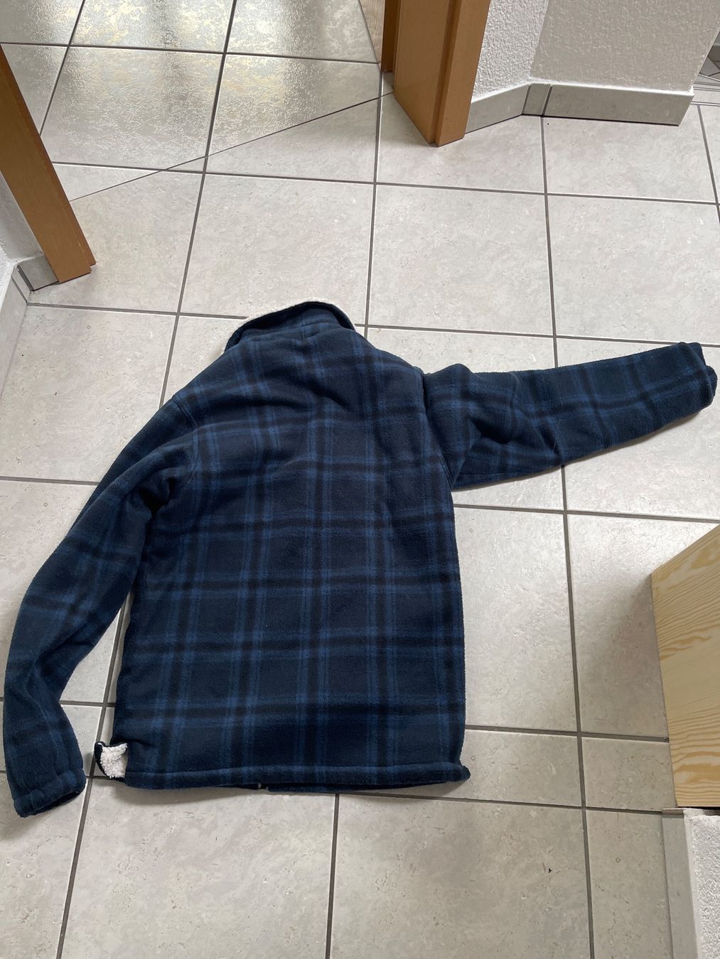 Giacche: Bequeme Worker Jacke Gr S – Usato da Lostorf venduto da Luelostorf 1