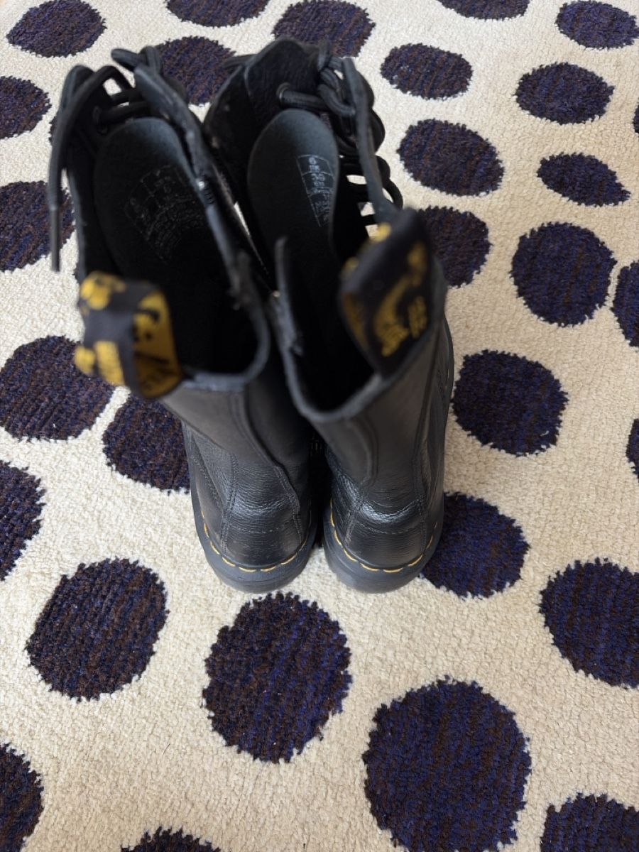 Dr. Martens Scarpe da uomo: Dr. Martens Leather Platform Boots – Nuovo (secondo la descrizione) da Zürich venduto da ivorytara 1