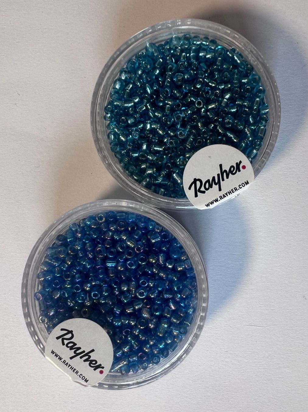 Perles (synthétiques): Perlen Rayher Rocailles 2 mm – Neuf (Voir description) à Pfäffikon SZ par Gschmois26 1