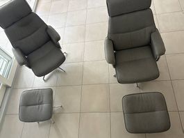 2 Relaxsessel mit Hocker