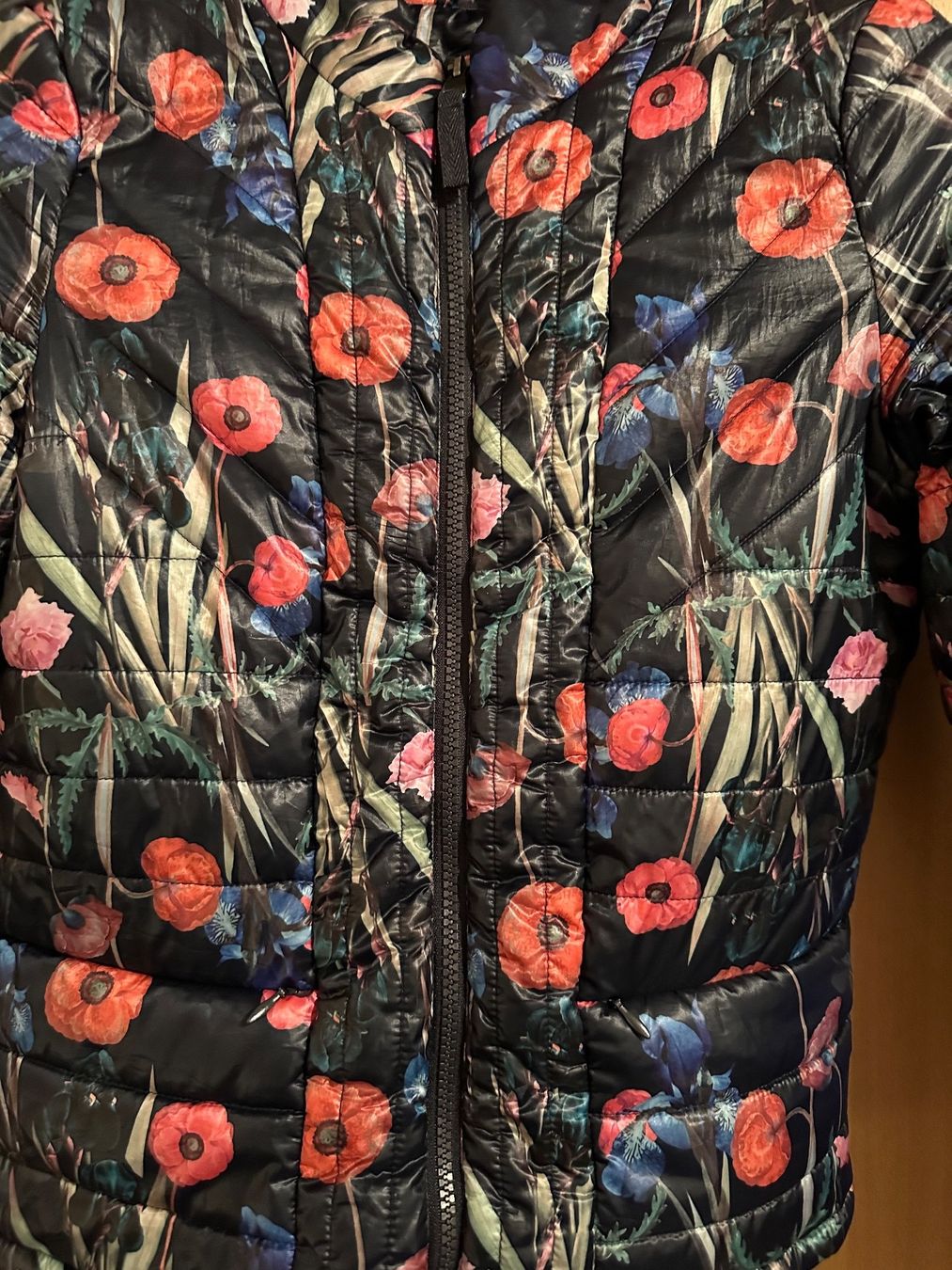 Vero Moda Jacken: Attraktive Übergangsjacke, Blumendesign, Gr.  36 – Gebraucht aus Wettswil von haddy91 1