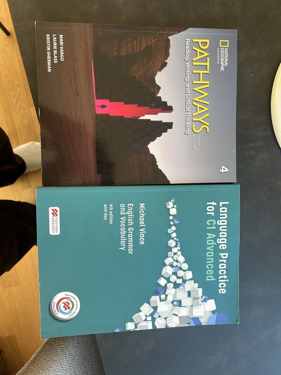 Livres: Englisch C1 – Pathways 4 + Language Practice C1 – D'occasion à Köniz par rou_w9z8