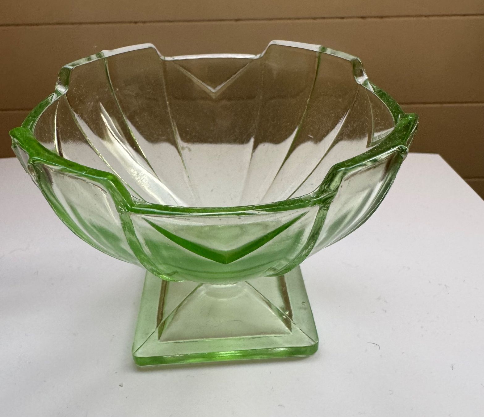 Bicchieri: Art Deco Schälchen grün Glas – Usato da Grabs venduto da Barbstucky 3