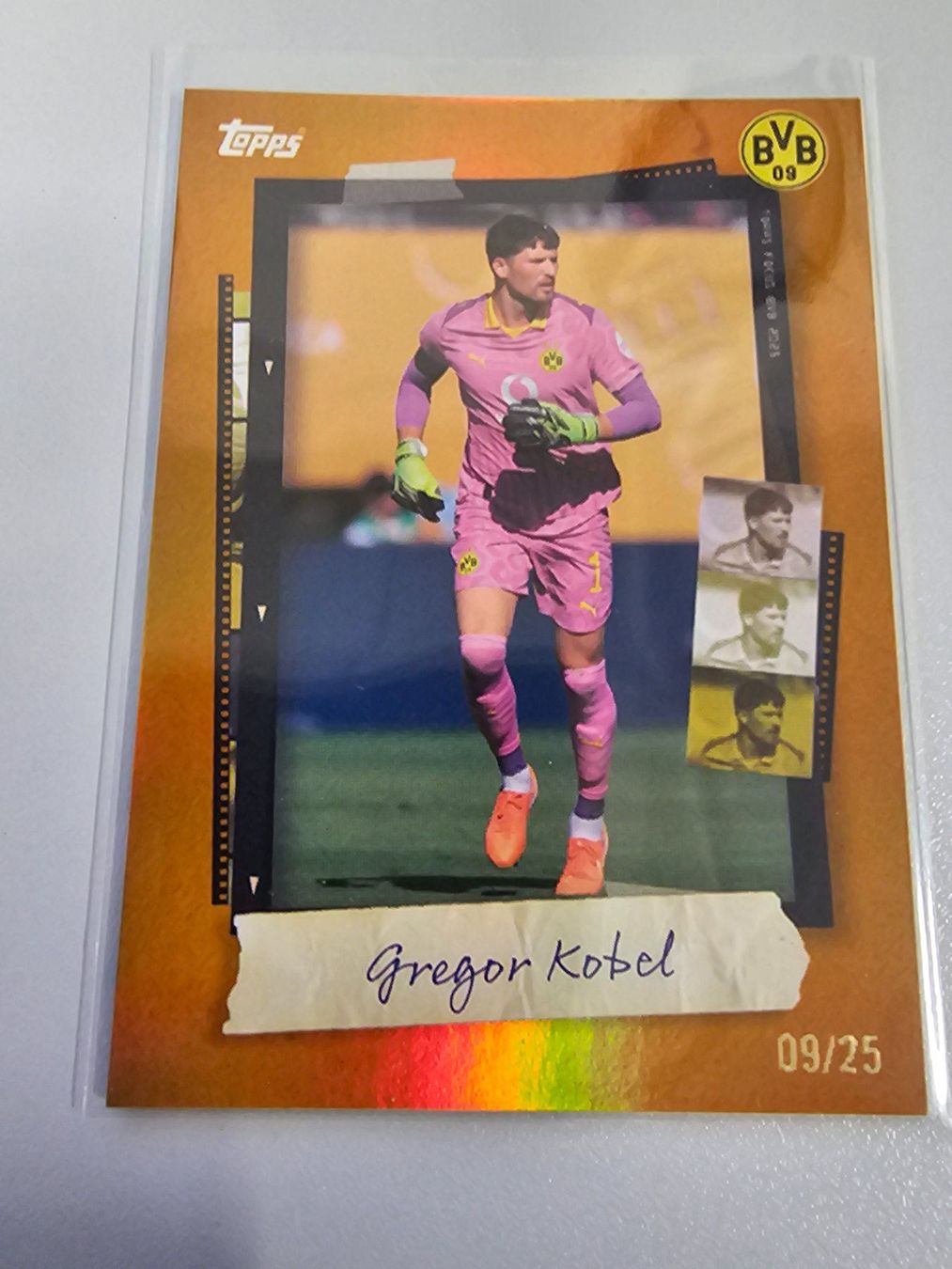 Topps Sammelbilder & Trading cards: 25-26 Topps Focus/25 (09/25) Gregor Kobel BVB/Dortmund – Gebraucht aus Arth von Web_air1