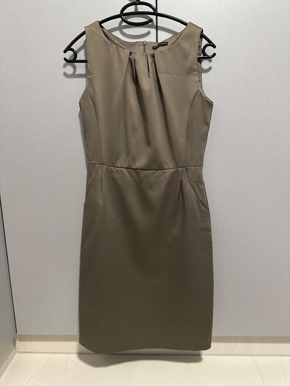 Vestiti: Robe Laura Clément – Usato da Muraz (Collombey) venduto da dor_hp2w