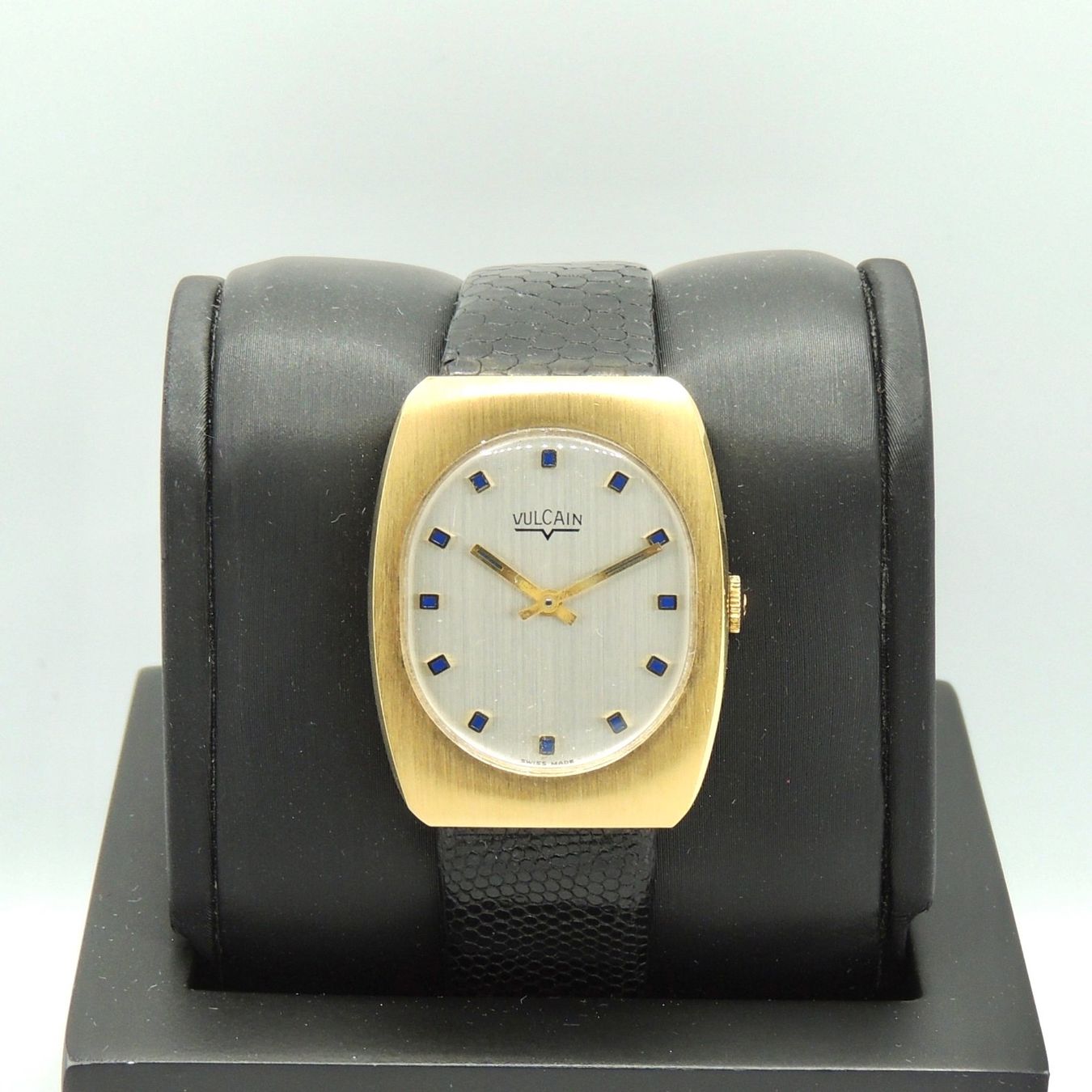 Vulcain Orologi: Montre Vulcain vintage NOS – Nuovo e nell'imballaggio originale da Lausanne venduto da DuGoutetdesCouleurs 1