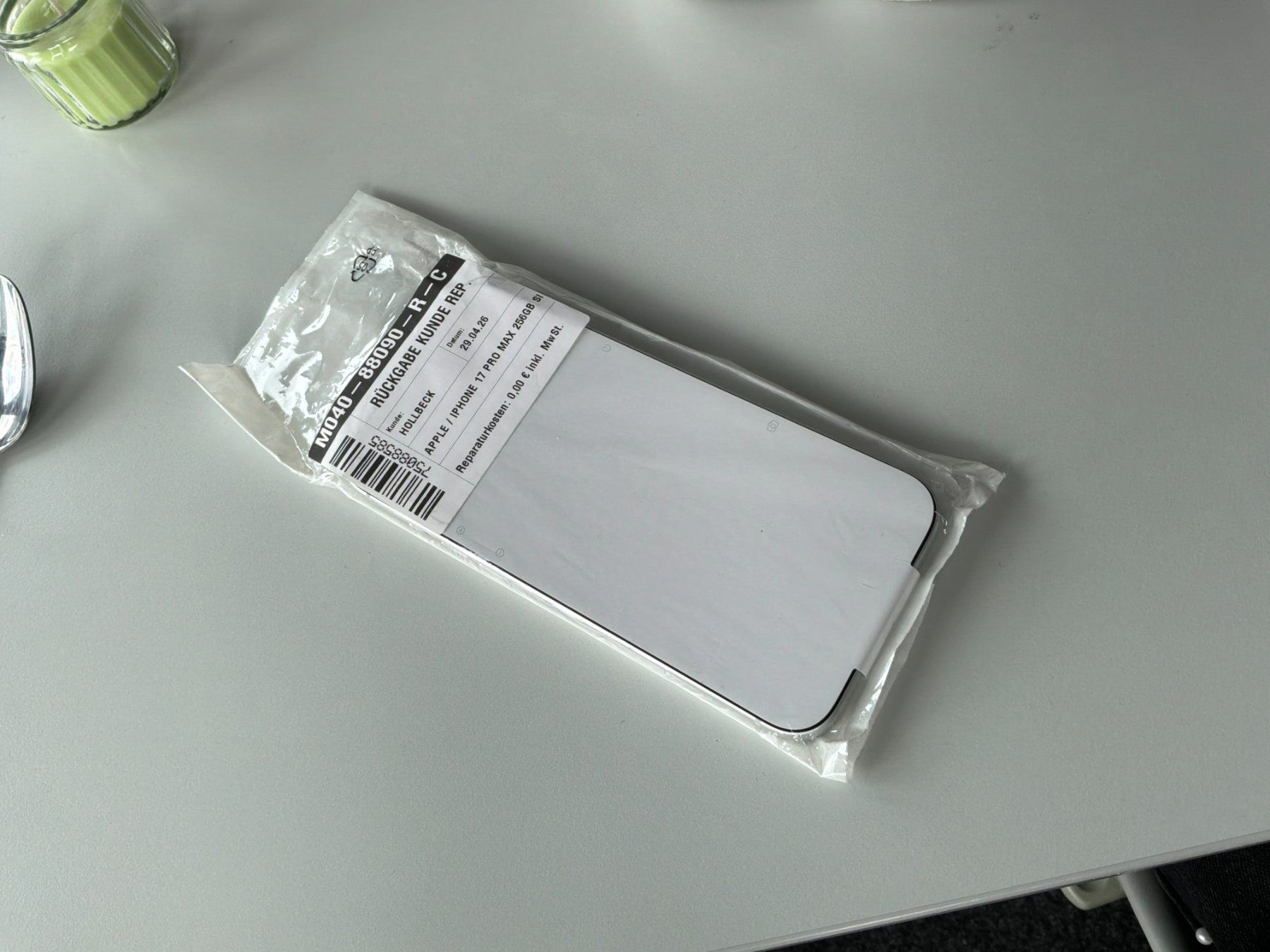 Apple Telefoni cellulari / Smartphones: Iphone 17 Pro Max, silver, 265 GB, NEU!!! ungebraucht – Nuovo (secondo la descrizione) da Zürich venduto da hol_tm7m 1