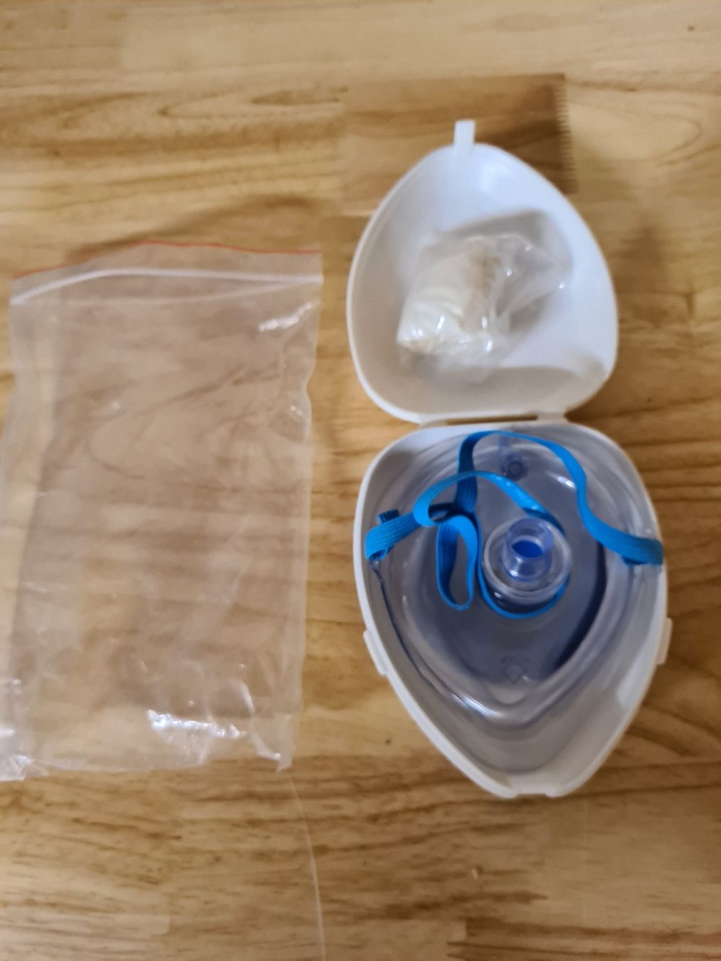 Protezione per viso e udito: Beatmungsmaske, Erste Hilfe Maske – Nuovo (secondo la descrizione) da Waldkirch venduto da Hypertenuse 1