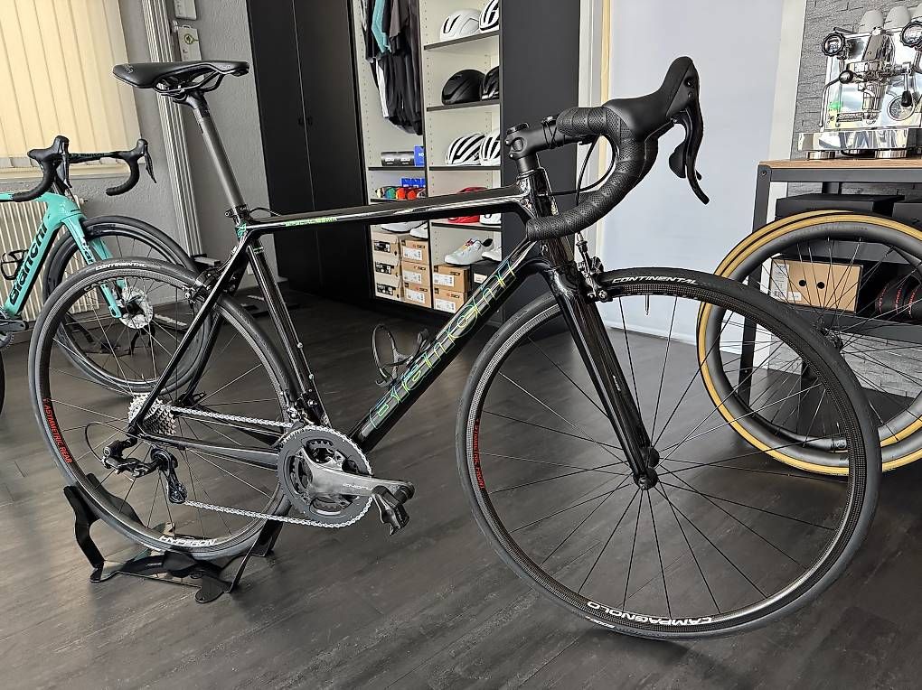 Bianchi Vélos: Bianchi Specialissima CV – D'occasion à Fully par Passione-Sportiva