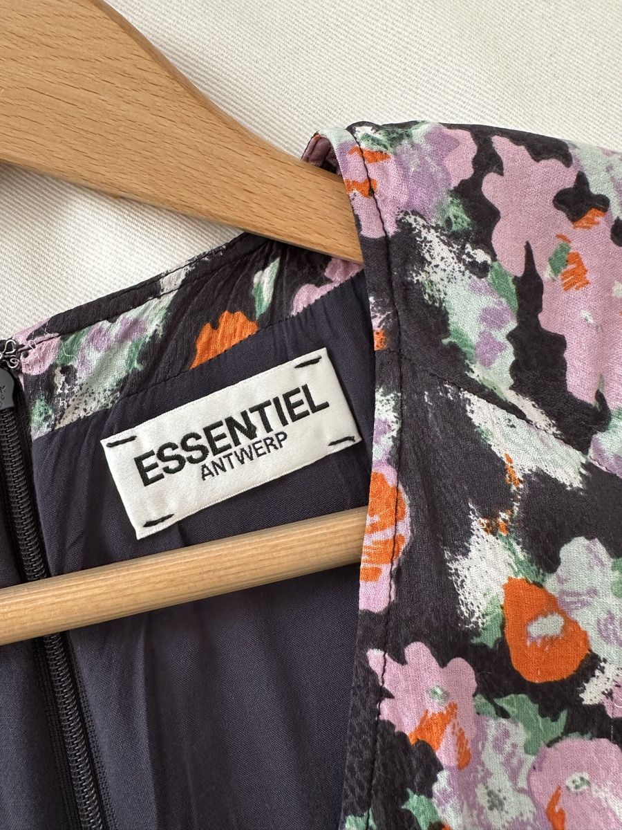 Essentiel Antwerp Vestiti: Essentiel Antwerp Kleid – Nuovo (secondo la descrizione) da Zollikon venduto da _M65_ 4