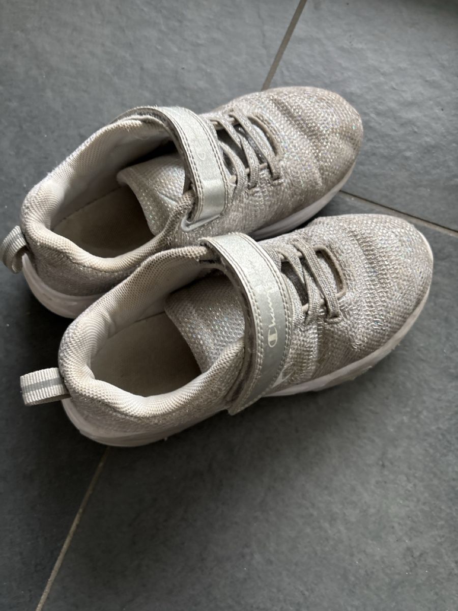 Champion Scarpe per ragazze: Sommer Turnschuhe – Usato da Spreitenbach venduto da bea_wrh6 1