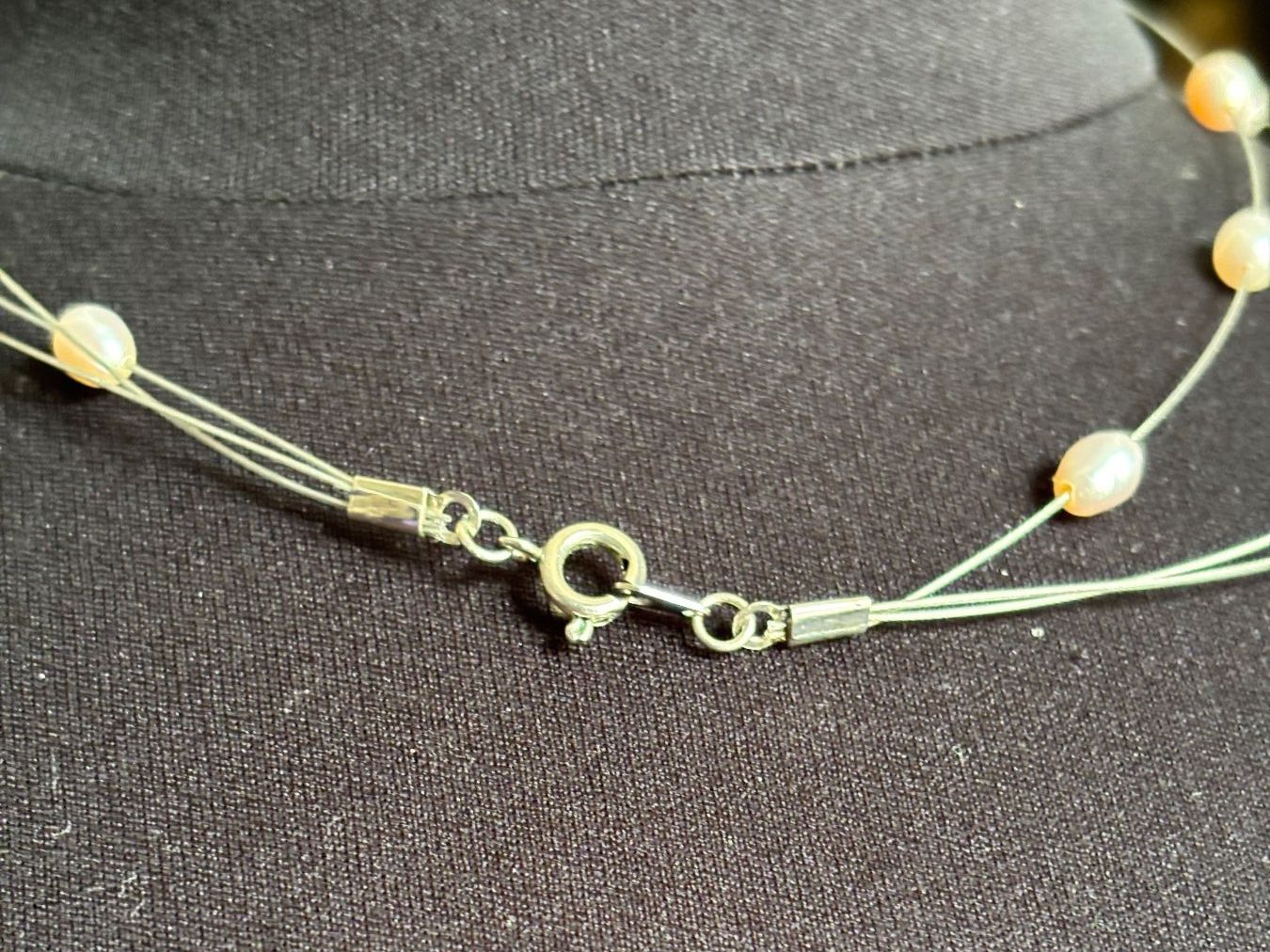 Colliers: Collier trois rangs perles eau douce – D'occasion à Peseux par Cresus27 2