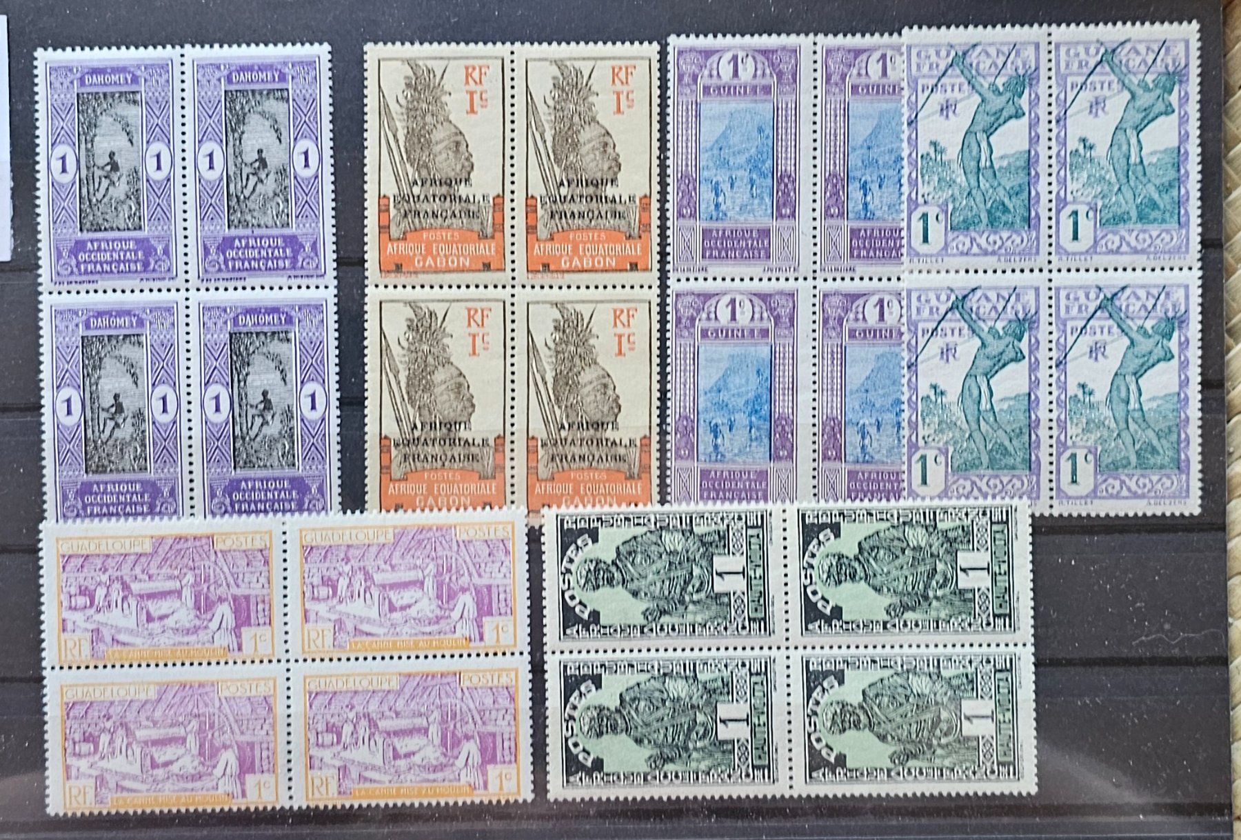 Alle Briefmarken: Diverses col. française en blocs de 4 ** – Neu (gemäss Beschreibung) aus Les Valettes von Nuba1