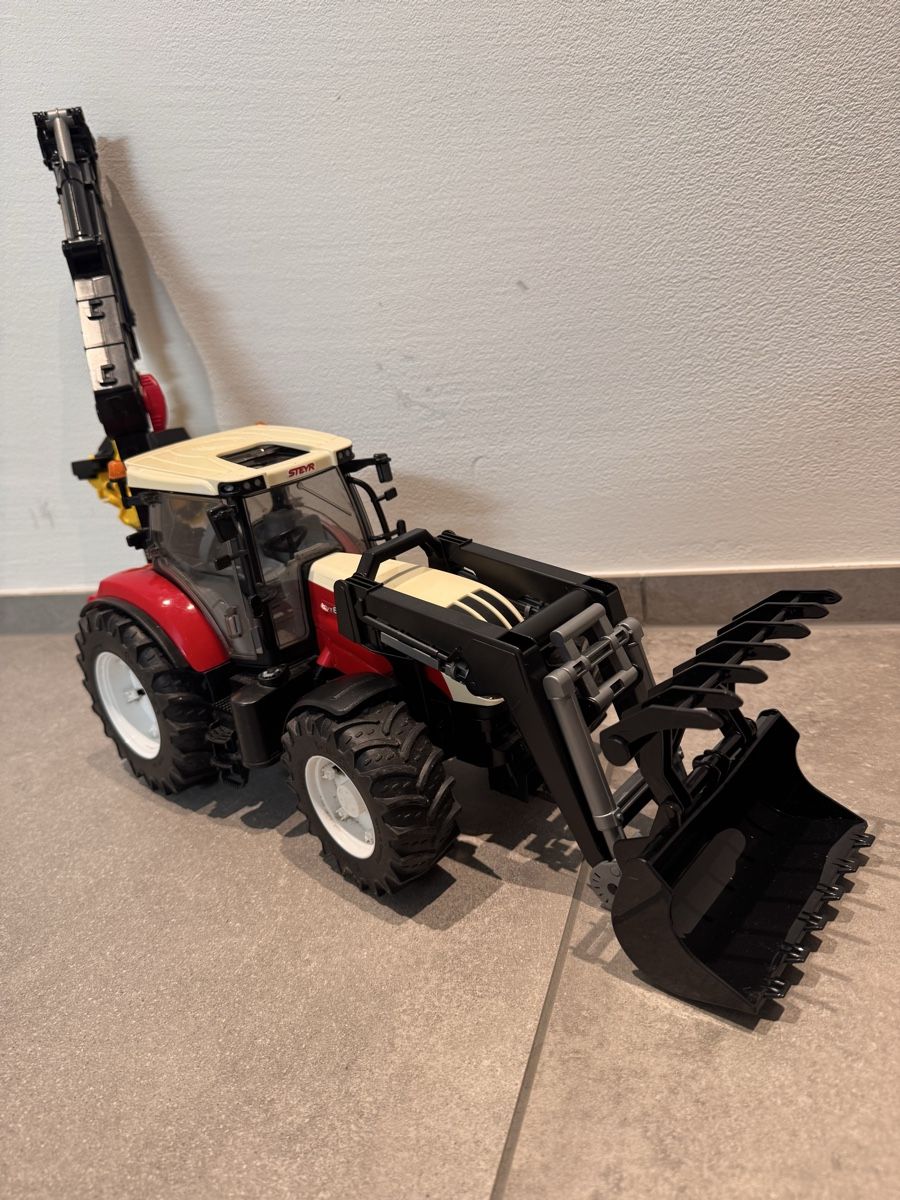 Bruder Giocattoli: Bruderer Traktor Steyr – Usato da Hettlingen venduto da Mariy555 1