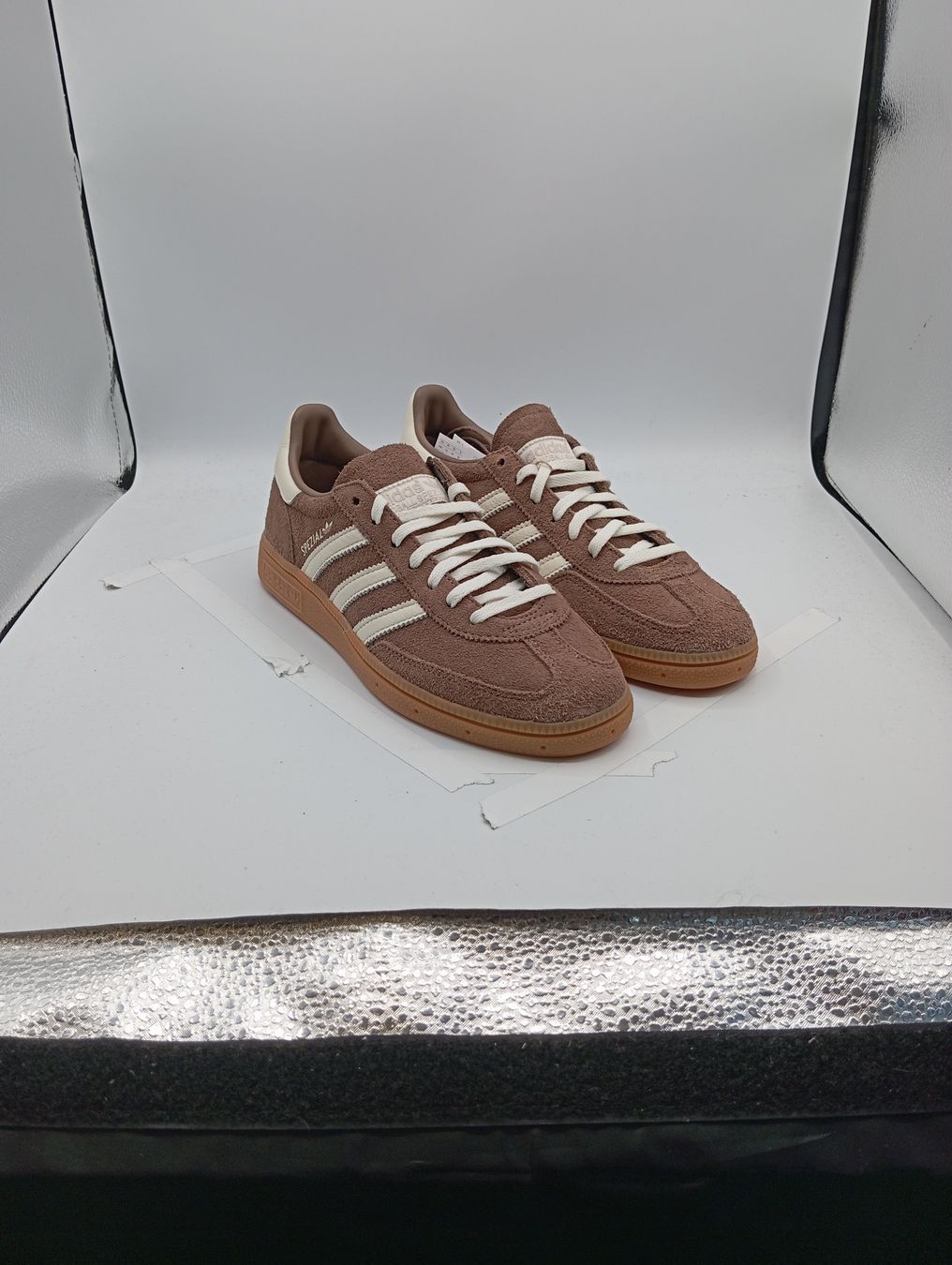 Adidas Herrenschuhe: Adidas Handball Spezial - Earth EU 42 – Neu und originalverpackt aus Schaffhausen von outlez 1