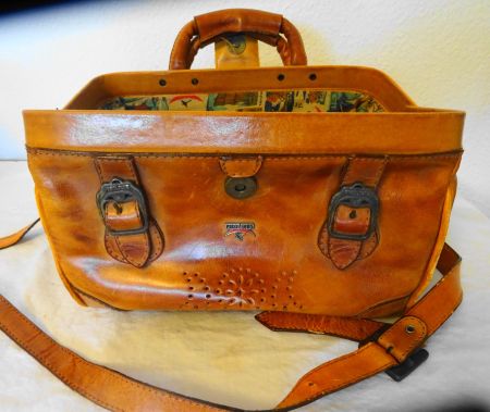 Pikolinos Ledertasche, hellbraune Umhänge Tasche