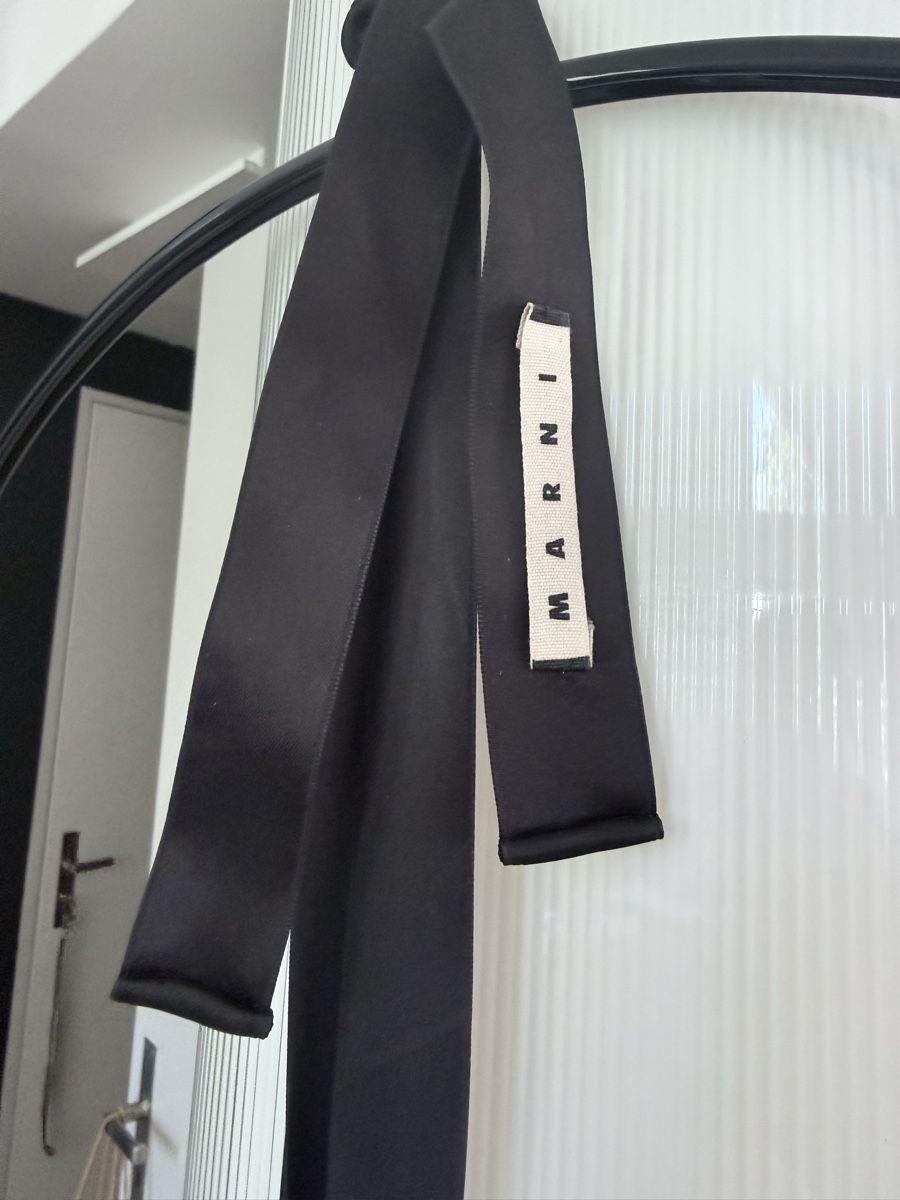 Colliers: Marni Kette. Strauss.  – D'occasion à Zürich par Reloved2020 1