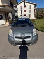 Toyota Yaris 1.0 VVT-i Schrägheck grau 67,500 km ab Mfk