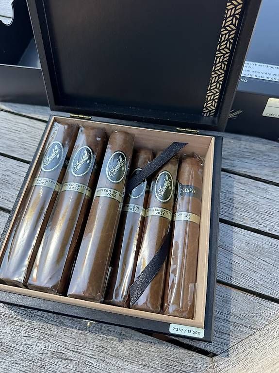 Sigari: Davidoff Limited Edition 2022 Grand Toro Zigarren – Usato da kreuzlingen venduto da hel_v9zj