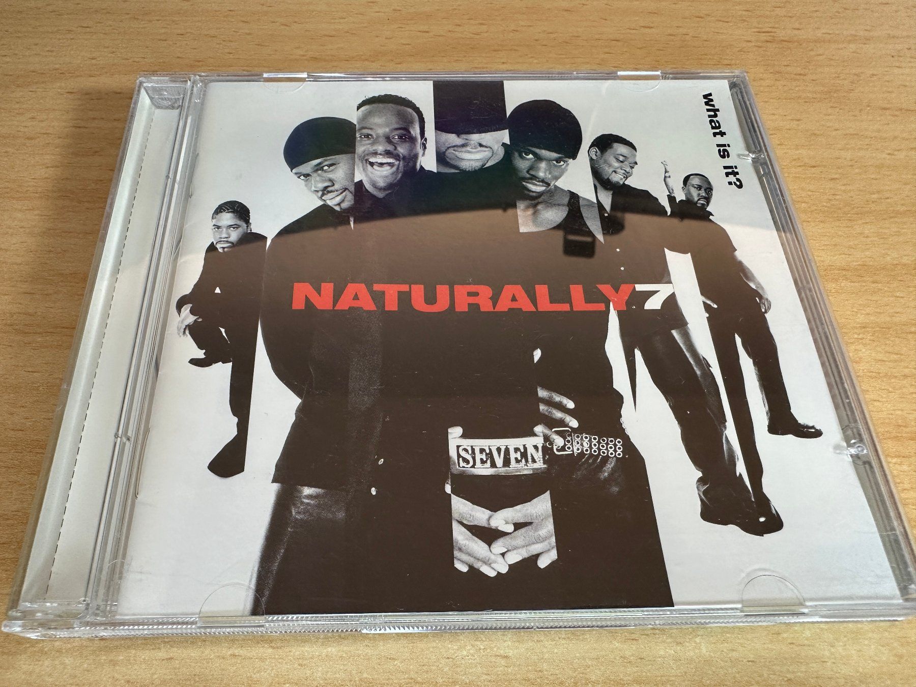 CD: Naturally 7 – What Is It? – Usato da Rikon im Tösstal venduto da Alpenmutz