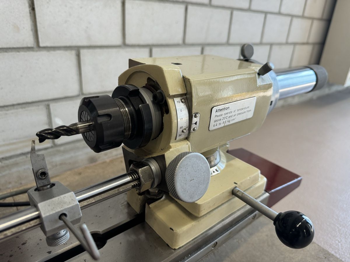 Tutte le macchine: Affûteuse d'outils Falcon, année 1987 – Usato da Aarberg venduto da SNMachines 5