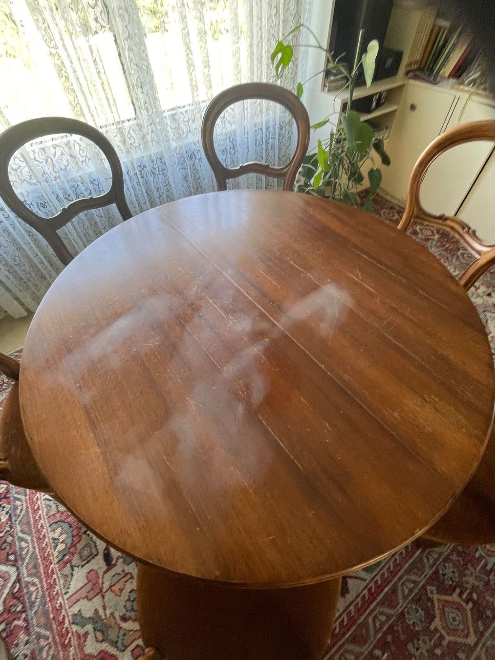 Set di tavolo e panche: Esstisch mit 6 Stühlen Nussbaum Biedermeier – Usato da Volketswil venduto da rubin74 1
