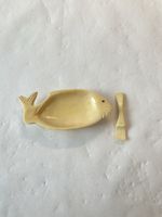 Ancien poisson sculpté avec cuillère 
