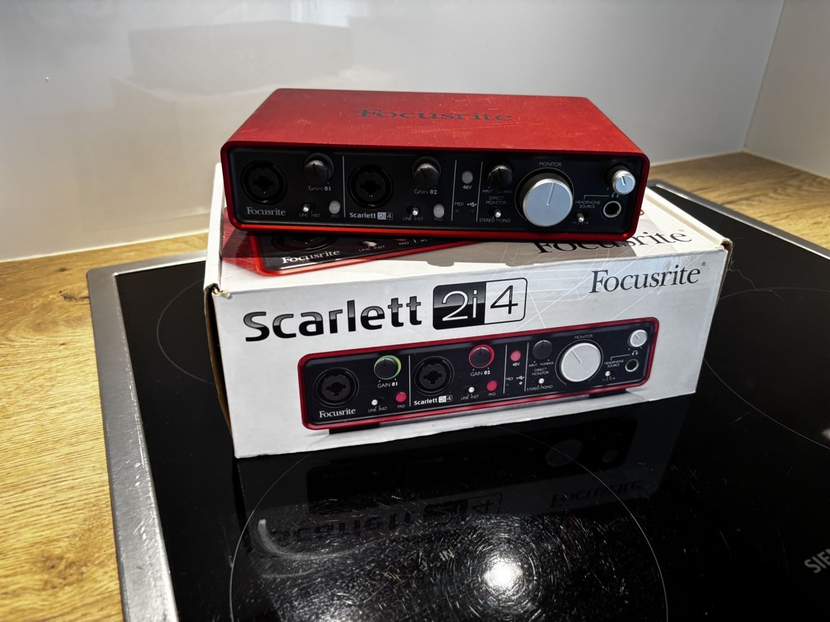Focusrite Equipement studio: Scarlett 2i4 Audio interface – D'occasion à Oberengstringen par Djuk.95